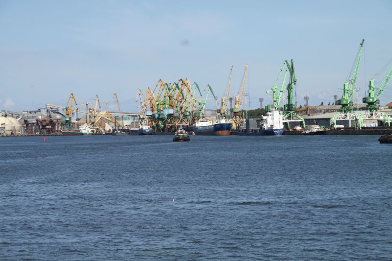 Review of cargo handling in Klaipėda and other eastern coast Baltic sea ports January – October of 2013